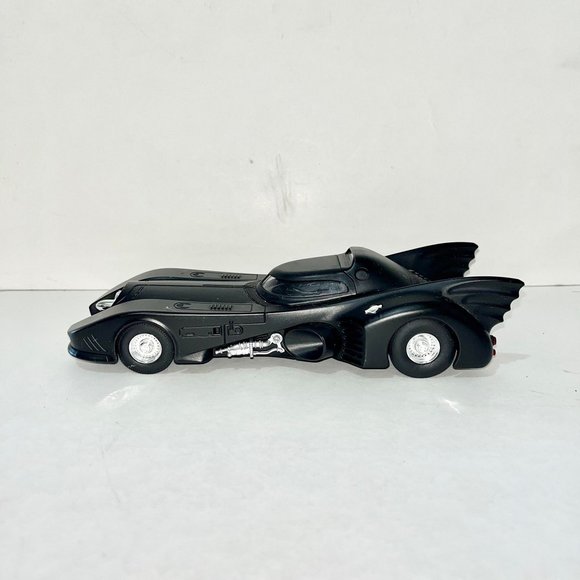 Hot Wheels Elite 1989 Batman Batmobile (1:24 Scale) BLY51